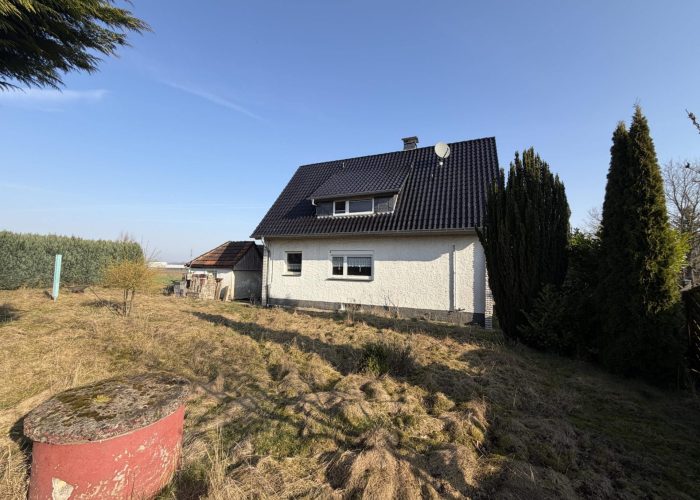 Einfamilienhaus mit viel Grundstücksfläche in Leopoldshöhe
