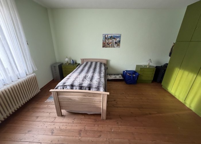 Zweifamilienhaus plus Baugrundstück in ruhiger Lage von Heepen