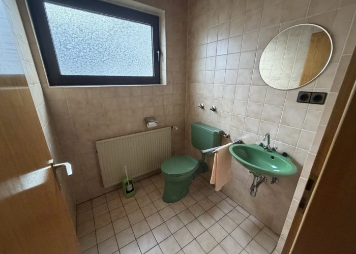 Zweifamilienhaus plus Baugrundstück in ruhiger Lage von Heepen