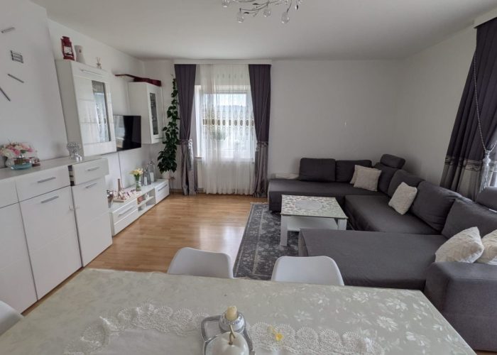 Etagenwohnung im Mehrfamilienhaus mit Aufzug in Bielefeld Mitte