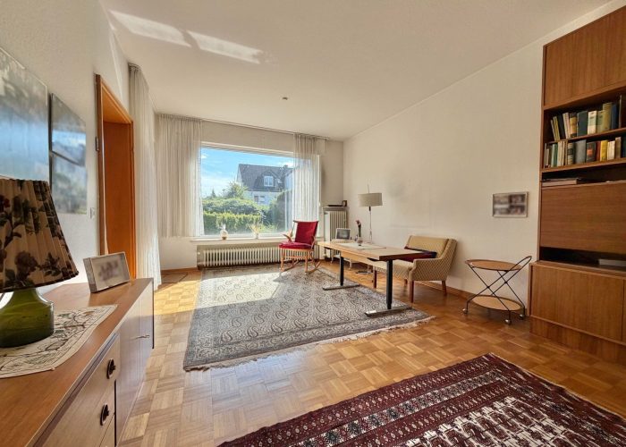 Einfamilienhaus mit Einliegerwohnung in ruhiger Lage von Bielefeld, Senne