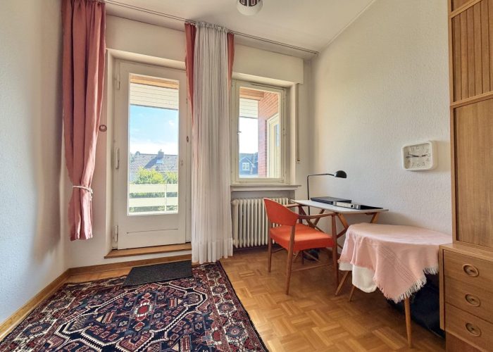 Einfamilienhaus mit Einliegerwohnung in ruhiger Lage von Bielefeld, Senne