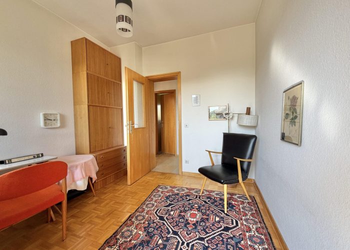 Einfamilienhaus mit Einliegerwohnung in ruhiger Lage von Bielefeld, Senne