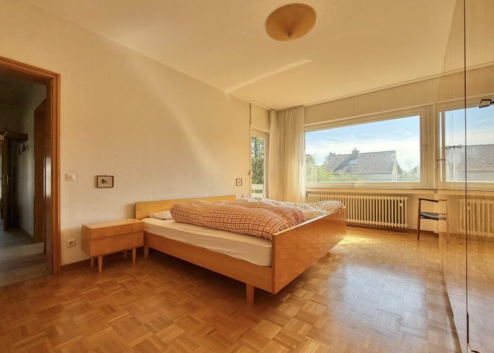 Einfamilienhaus mit Einliegerwohnung in ruhiger Lage von Bielefeld, Senne