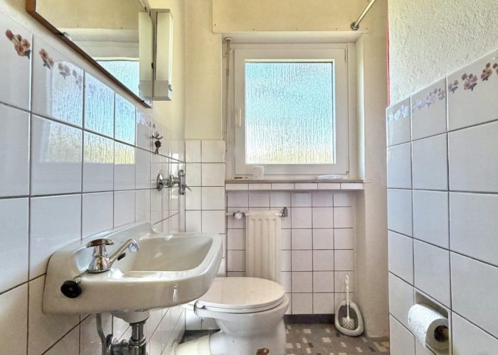 Einfamilienhaus mit Einliegerwohnung in ruhiger Lage von Bielefeld, Senne