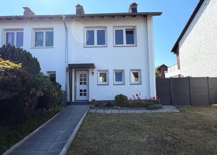 In Teilen bereits renoviertes Reihenendhaus in zentraler Lage im schönen Heepen