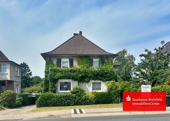 Einfamilienhaus mit Ausstrahlung und großem Nebengebäude