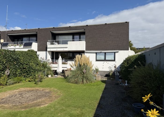Erdgeschosswohnung mit eigenem Garten in Brake