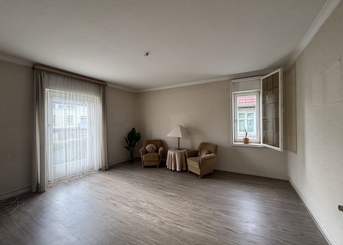Einfamilienhaus mit Ausstrahlung und großem Nebengebäude