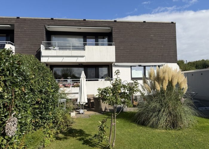 Erdgeschosswohnung mit eigenem Garten in Brake