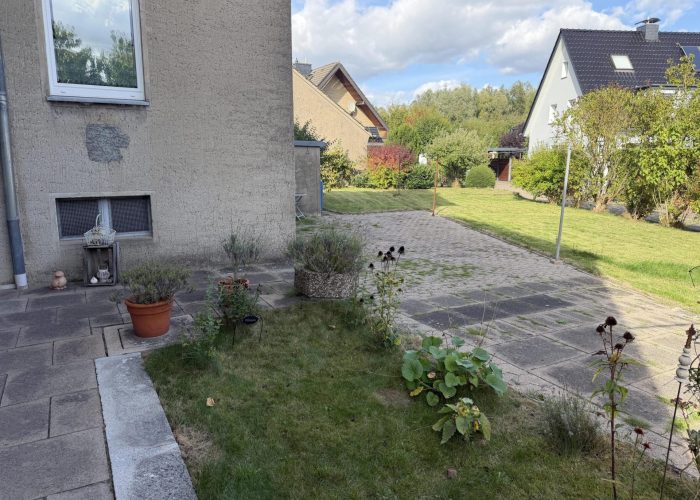 Vier Wohneinheiten auf großzügigem Grundstück – Mehrfamilienhaus in Heepen