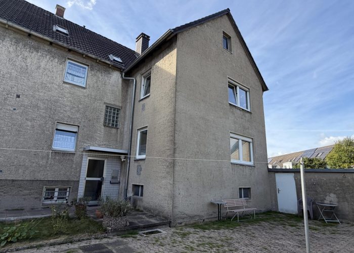 Vier Wohneinheiten auf großzügigem Grundstück – Mehrfamilienhaus in Heepen