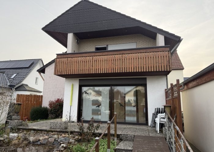 Zweifamilienhaus plus Baugrundstück in ruhiger Lage von Heepen